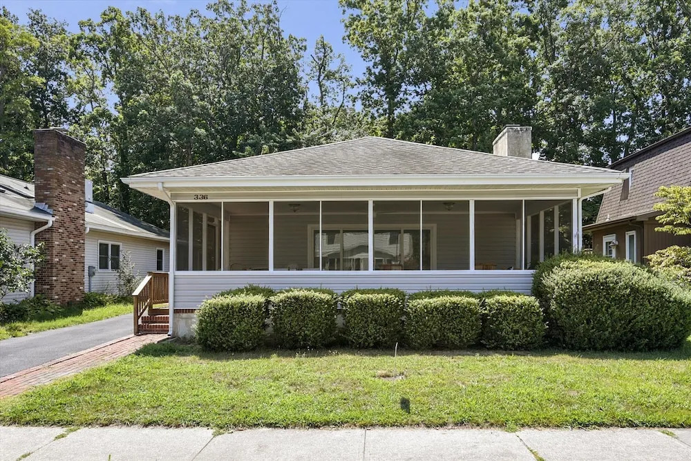 336 Hickman Street by Long & Foster