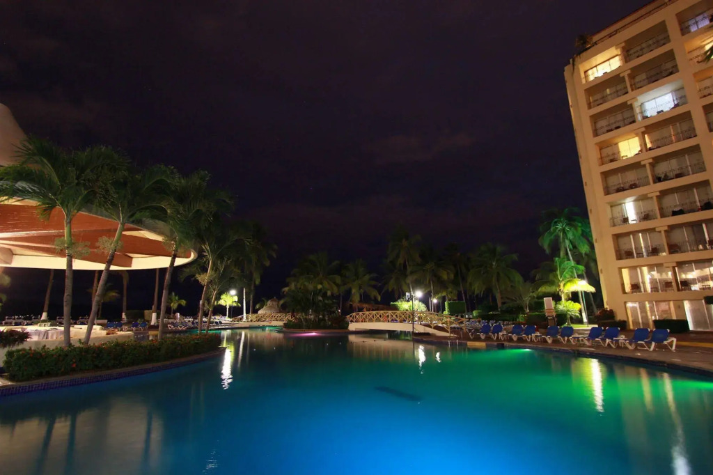 Bellamar Ocean Front Suites