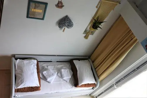 Meraki Apartments and Studios
