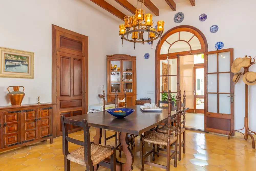 Can Mir in Mallorca With 4 Bedrooms and 3 Bathrooms
