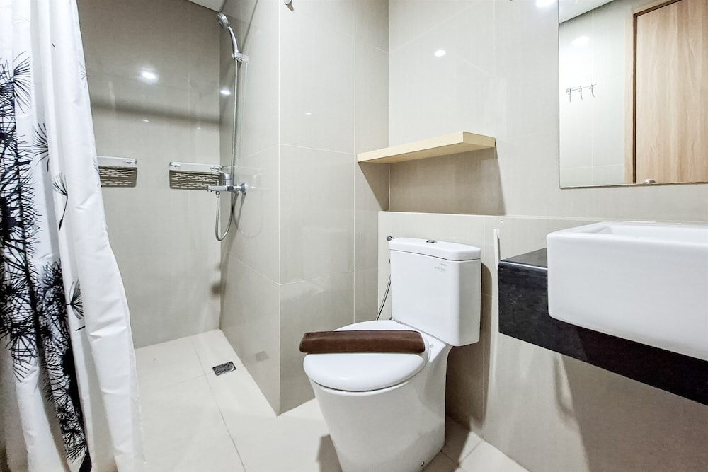 Cozy And Relaxing Studio At Apartment Bintaro Embarcadero