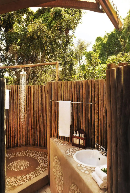 Anabezi Camp