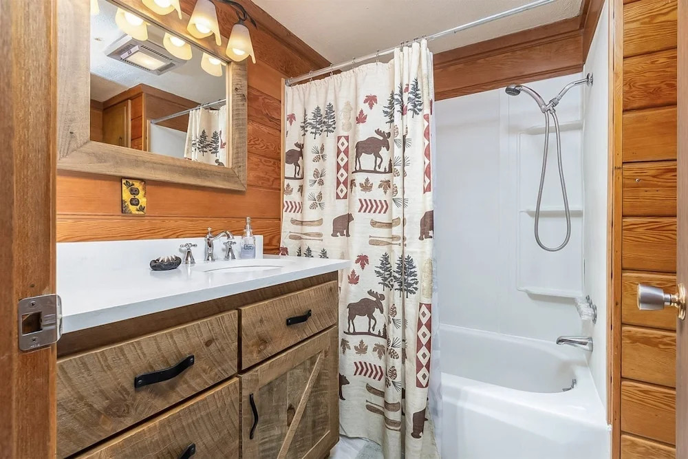 Elk Country Cabin
