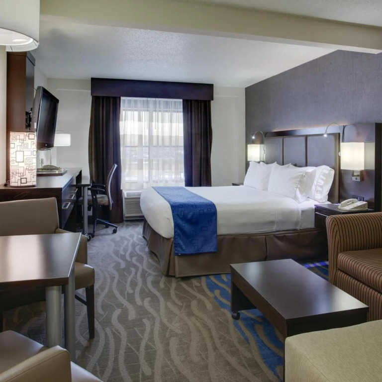 Holiday Inn Express Hotel & Suites Meadowlands Area by IHG