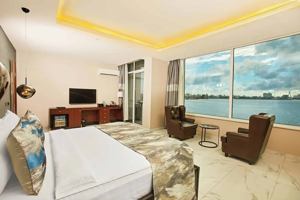 The Yacht Hotel