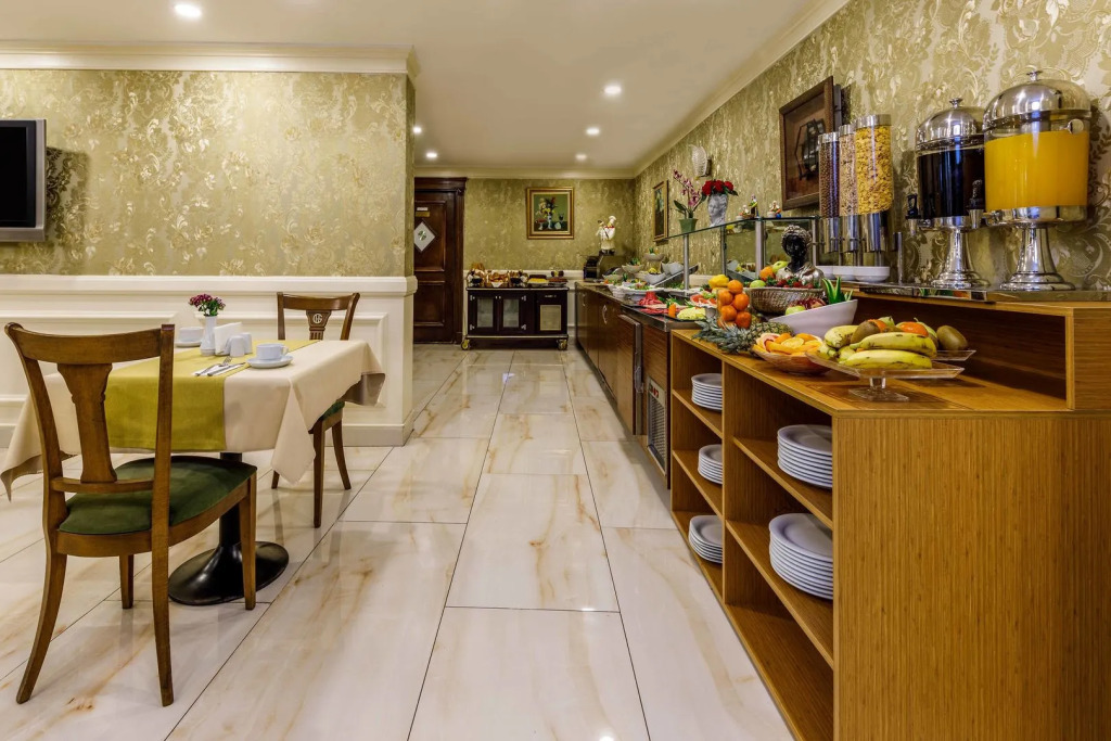 Golden Crown Hotel