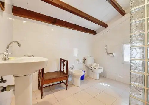 Pilar House