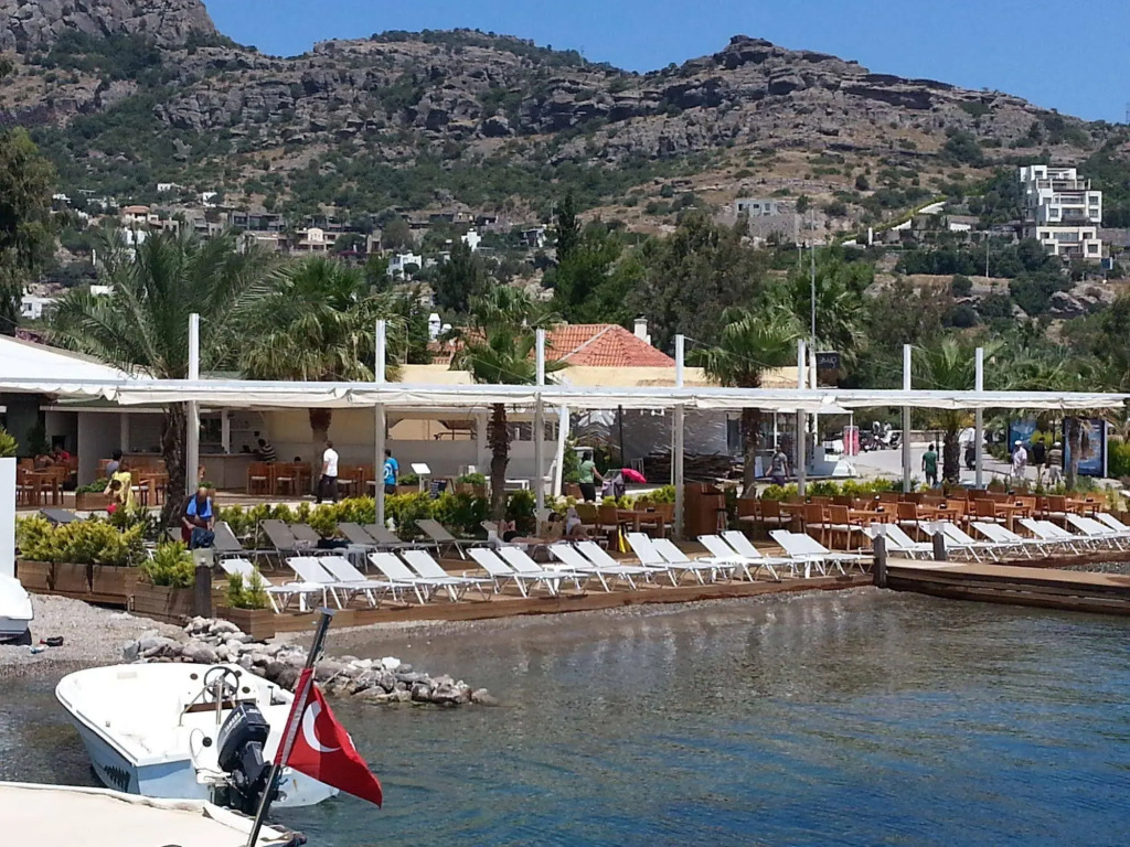 Buk Beach Club
