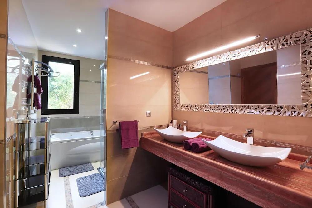 DREAM VILLA IN ALBIR BLUELINE