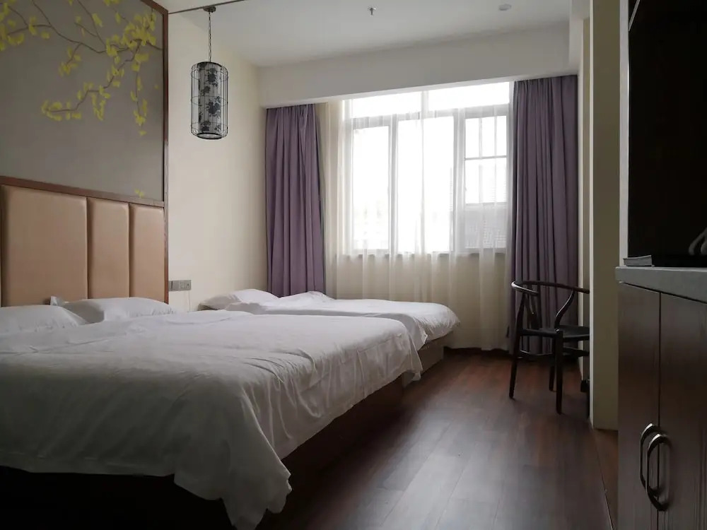 Shanghai Linxi Hotel-Free shuttle bus to Pudong Airport and Disneyland