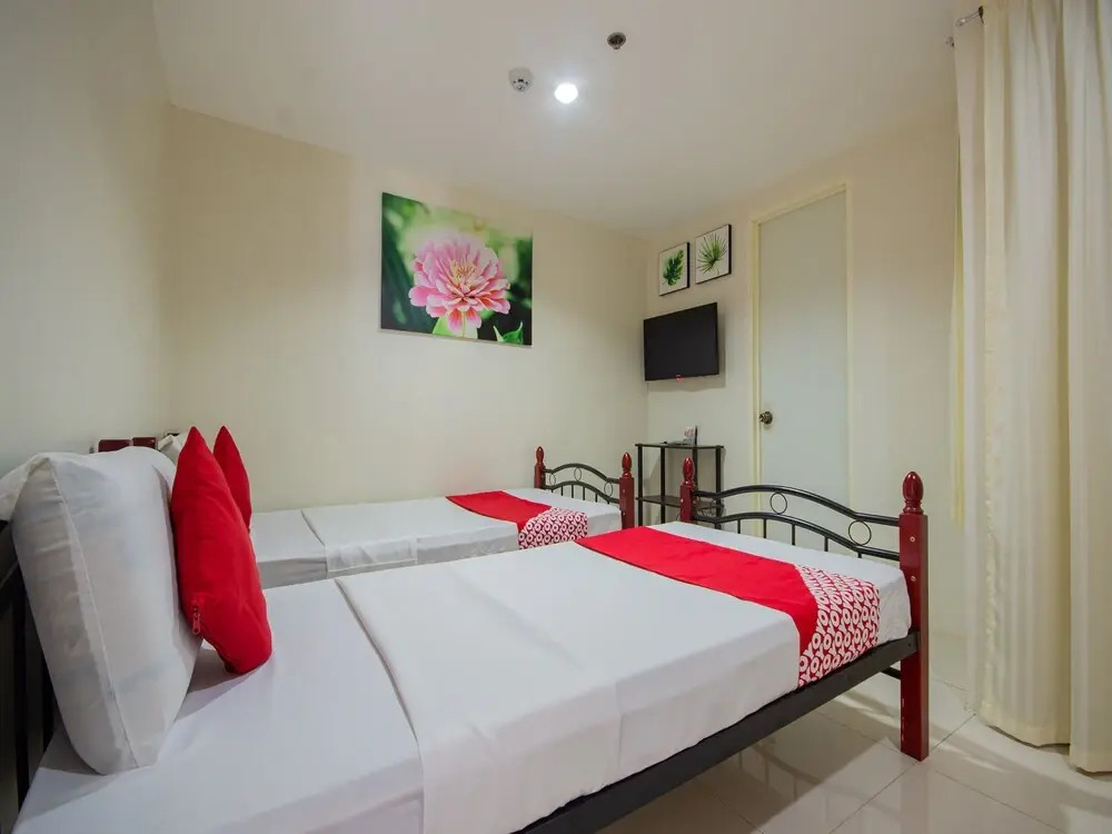 OYO 707 908 Salinas Suites