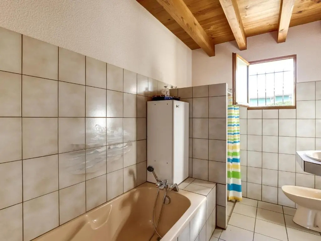 Biscarrosse Plage: Villa 4 pièces avec terrasse, proche océan - FR-1-521-54