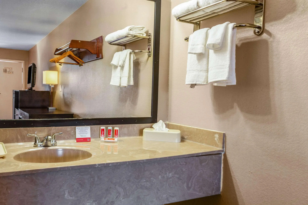 Econo Lodge Meridian South