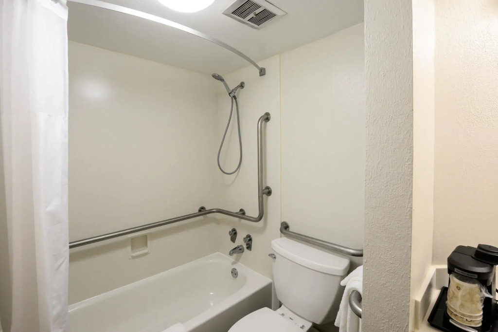 Quality Inn & Suites North Charleston - Ashley Phosphate