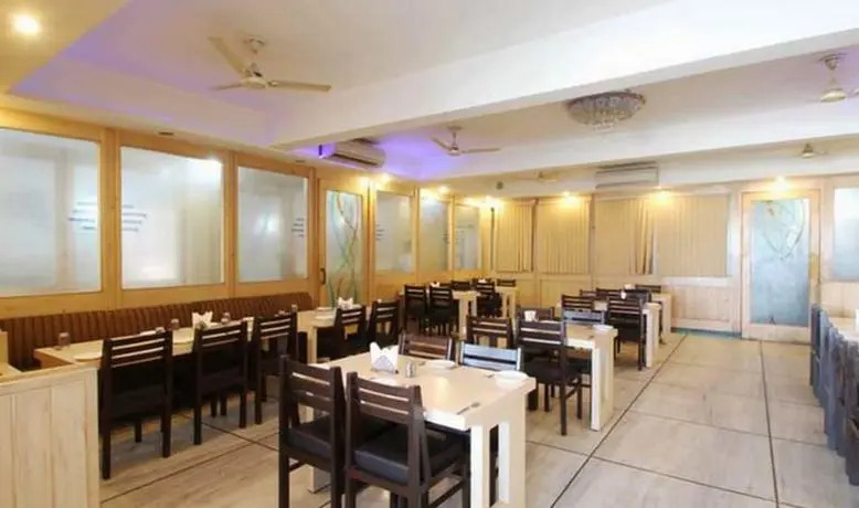 Hotel S.R Palace