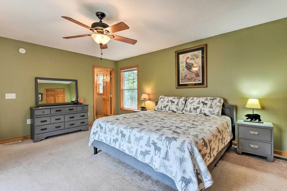 Pet-friendly Home w/ Deck + Mountain Views!