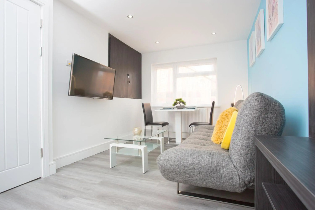 Heathrow Windsor Studios and rooms with free Wifi and Parking