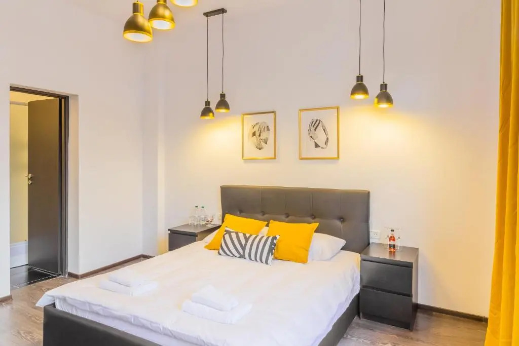 CHÂTEAU: Upscale Suites in Bucharest's Historical Center!