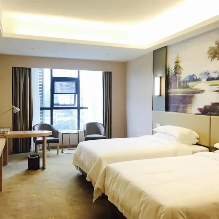 Vienna Hotel Xiufeng Park, HeshanDistrict,Yiyang