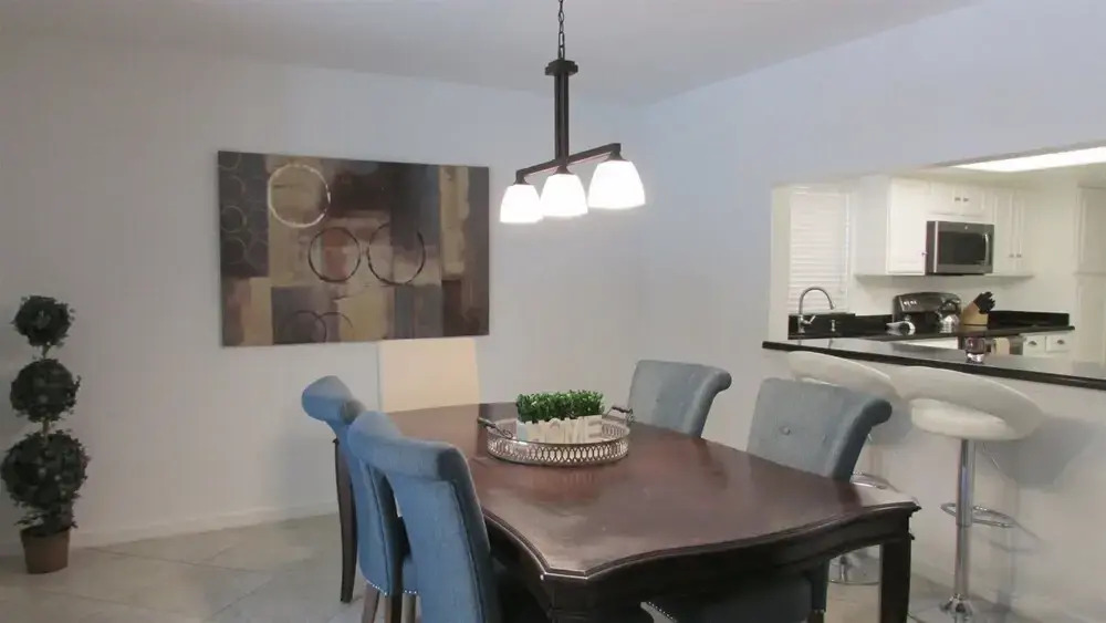 Quiet house with pool heater, patio, BBQ, citrus