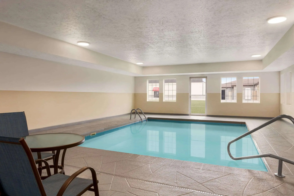 Microtel Inn & Suites Lincoln