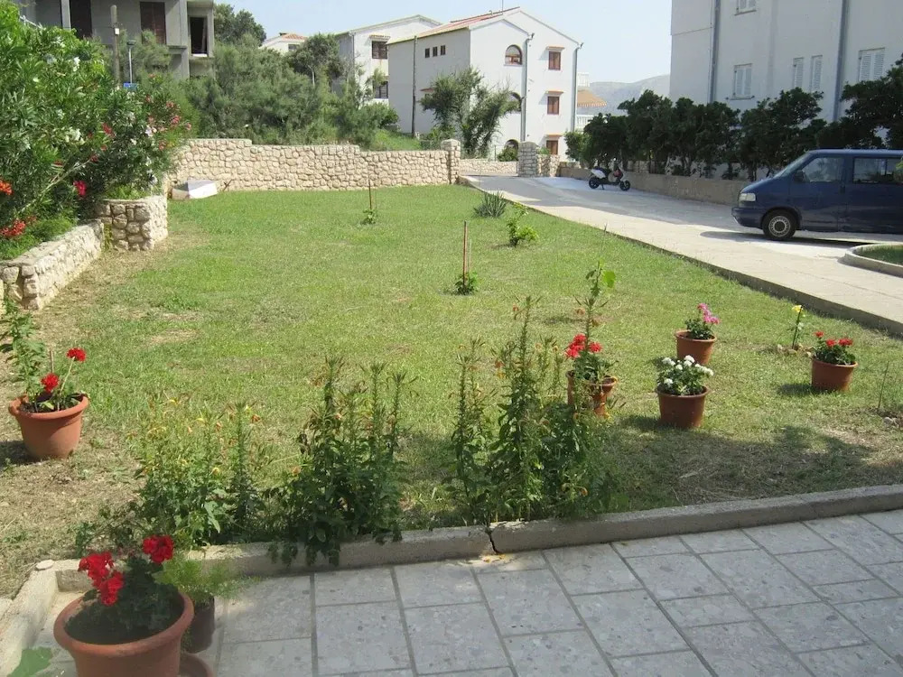 Seaview Apartment in Dalmatia With Balcony