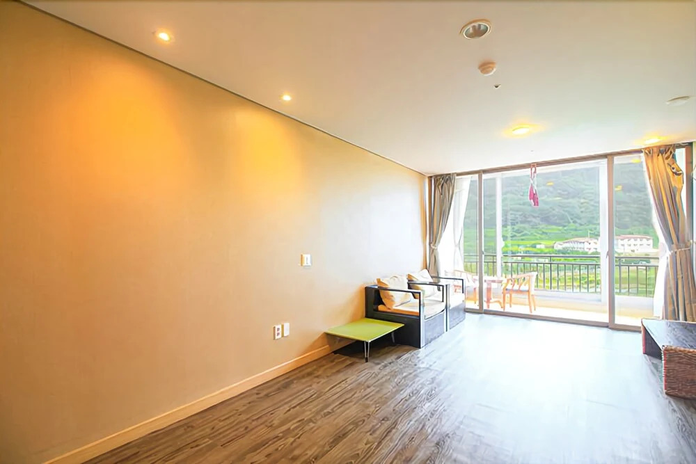 Yangsan Baegseong Eco View Pension