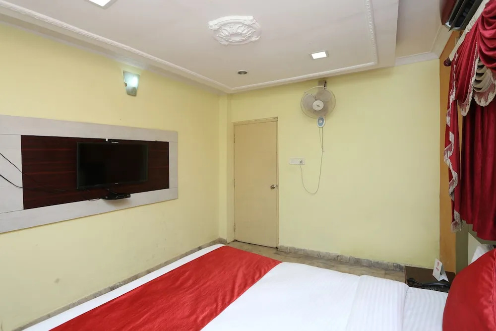 OYO 4526 Jaydev Vihar