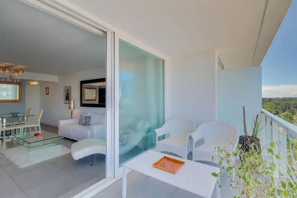 Lujoso apartamento con gran piscina - YOO 1405