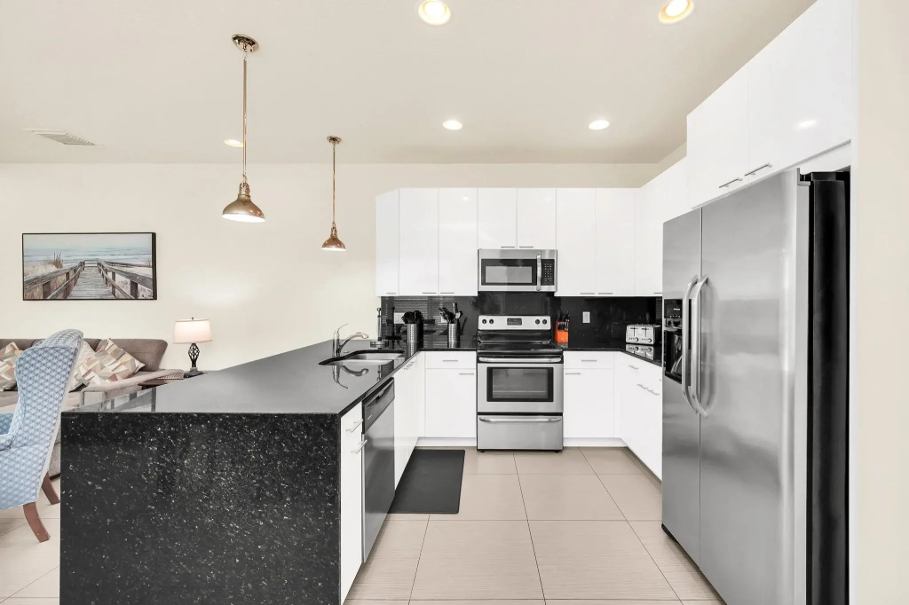 1447RETREAT , Clermont , US