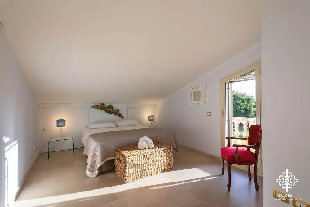 Villa Festosa - Luxury retreat by the beach