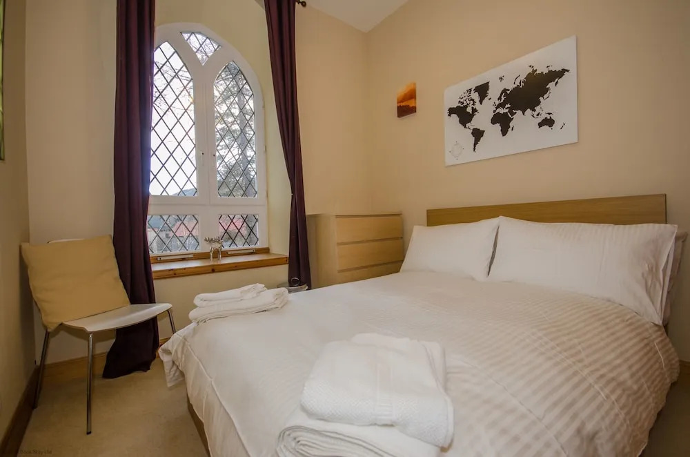 Braemar Apartment