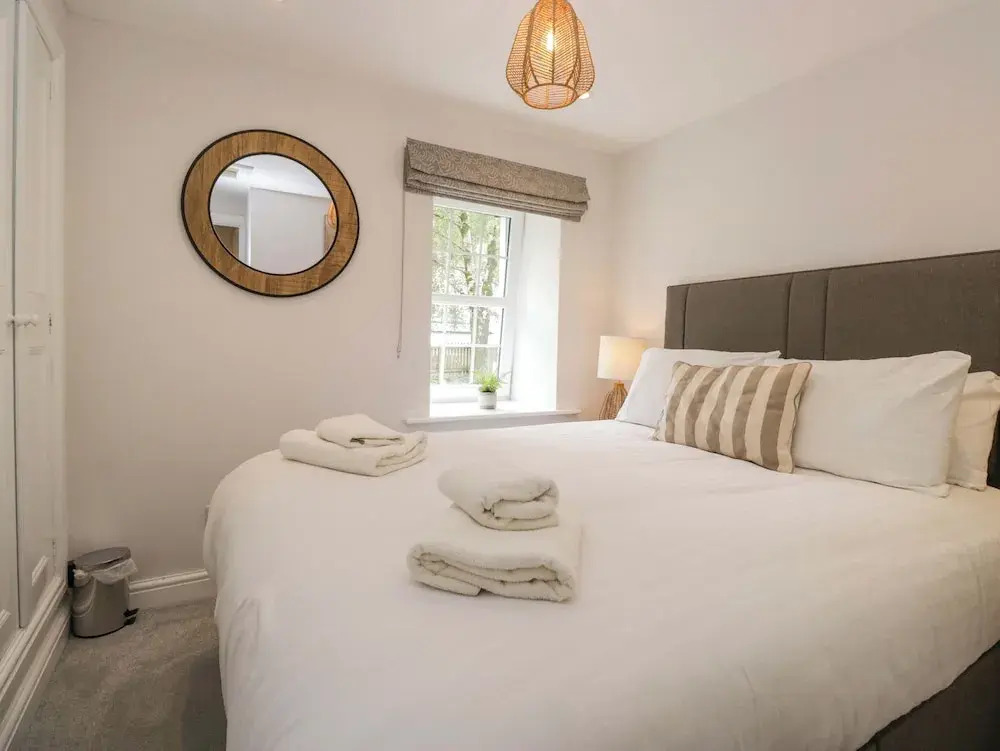 Riverside Cottage No 5