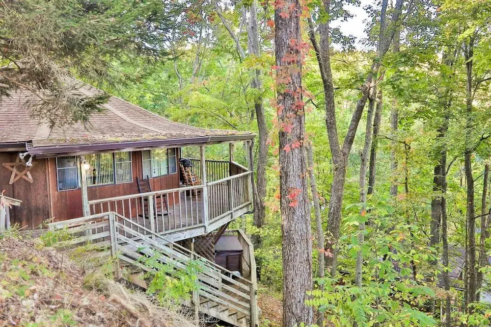1429 Zurich Rd Chalet
