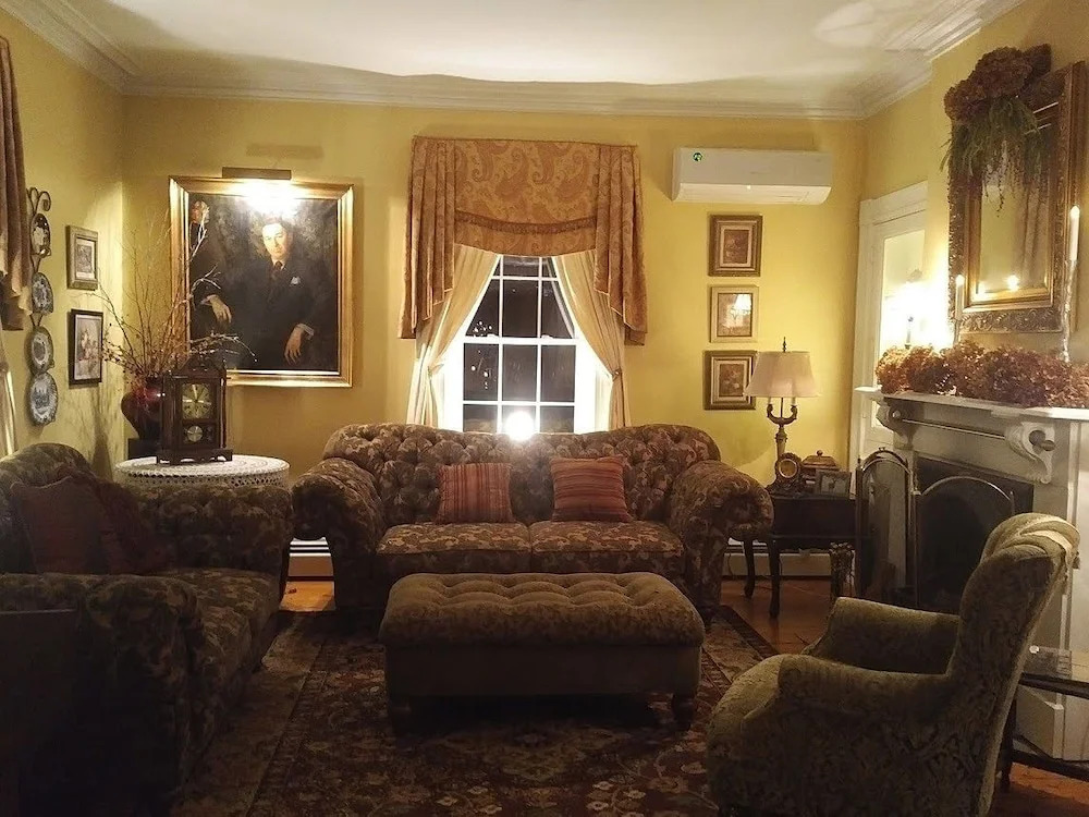 Briarwood Bed & Breakfast