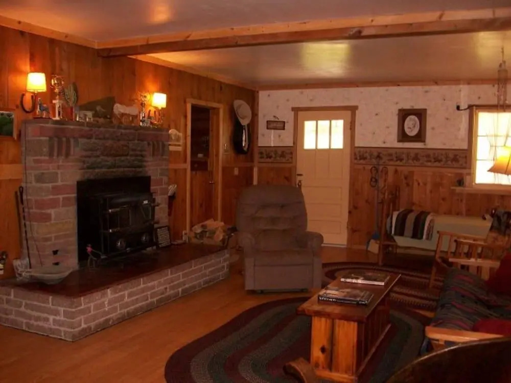 Ghost Canyon Guest Ranch & B&B