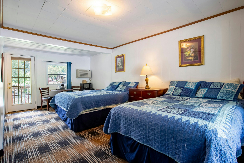 Lloyds On The River Country Inn By Oyo