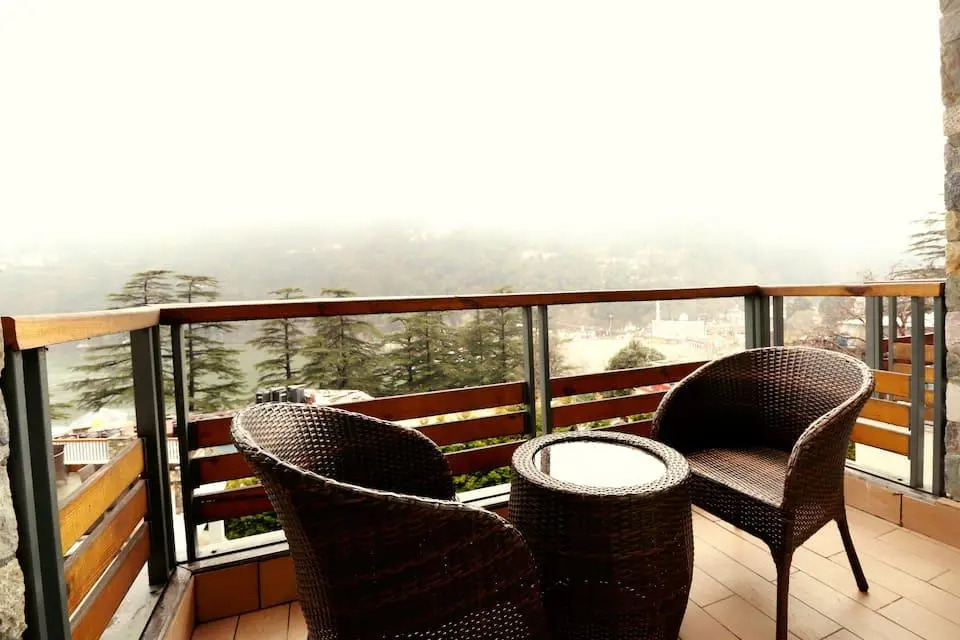 Seasons Hotel