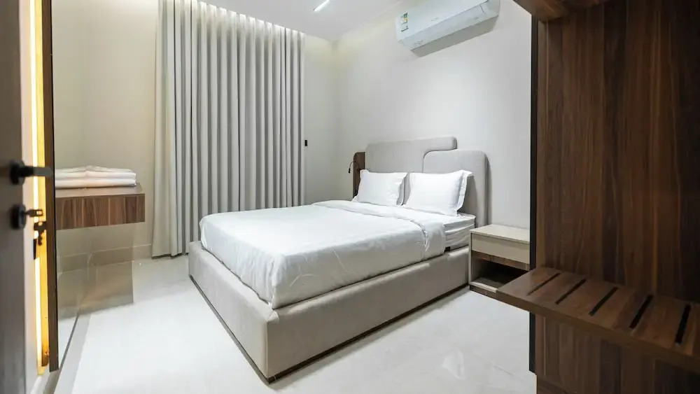 Luxury two bedroom Apartment Al Rawdha