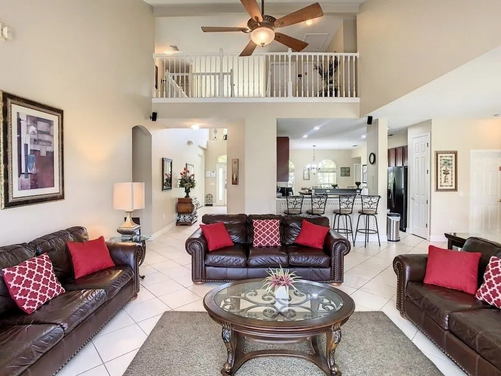 Fantastic 7 Bed 6 Bath In Prestigious Gated Comm. 7 Bedroom Villa by Redawning