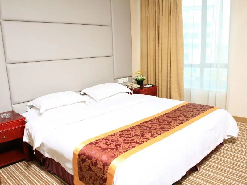 GreenTree Inn Guangdong Shenzhen Buji Long Dragon Express Hotel