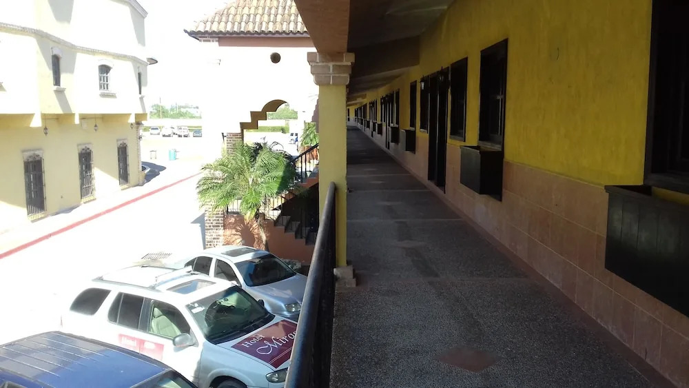 Hotel Mirage Diagonal