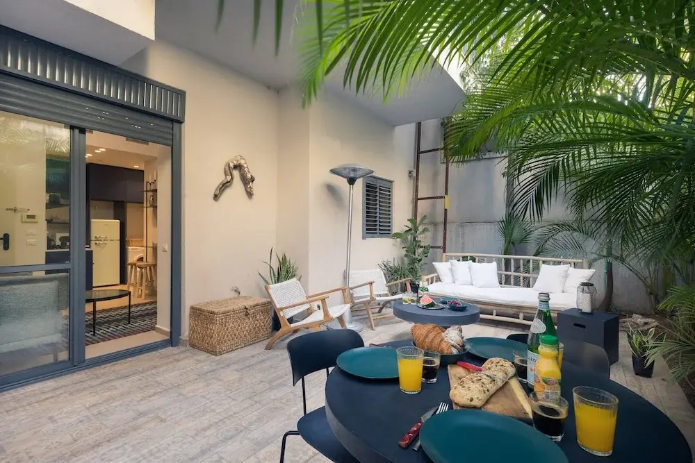 Cozy Apartment with Private Balcony
