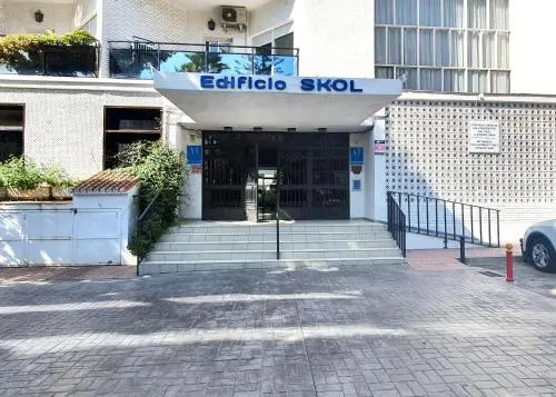 Lovely 1 Bed Apartment with Wi-Fi + Sea Views in Skol Marbella