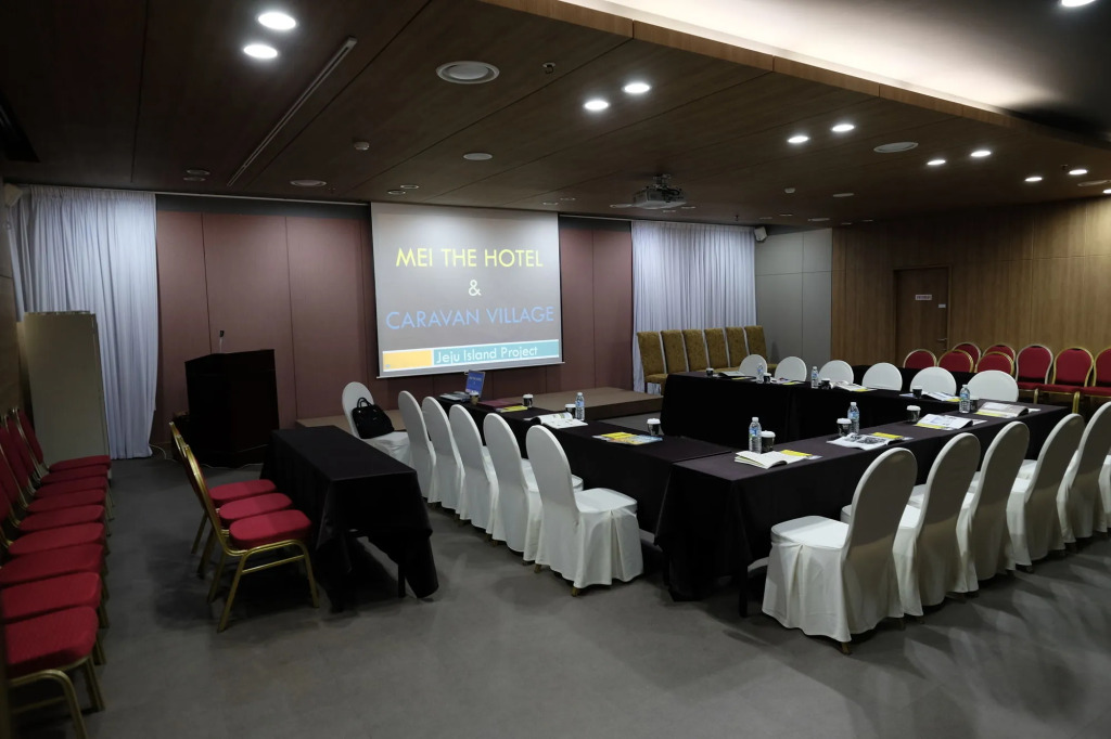 AVA Hotel Jeju Hamdeok