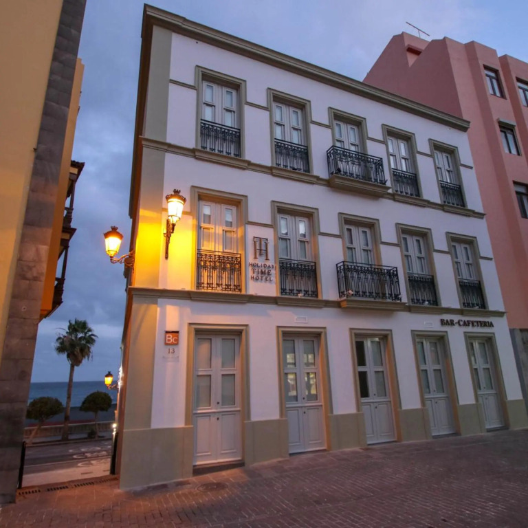 Hotel Emblemático Holiday Time