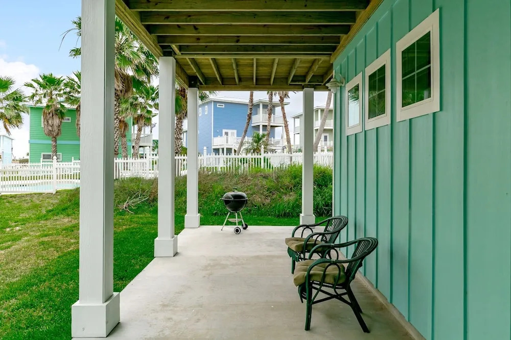 Gulf Views Galore with Scenic Deck pool and boardwalk by RedAwning
