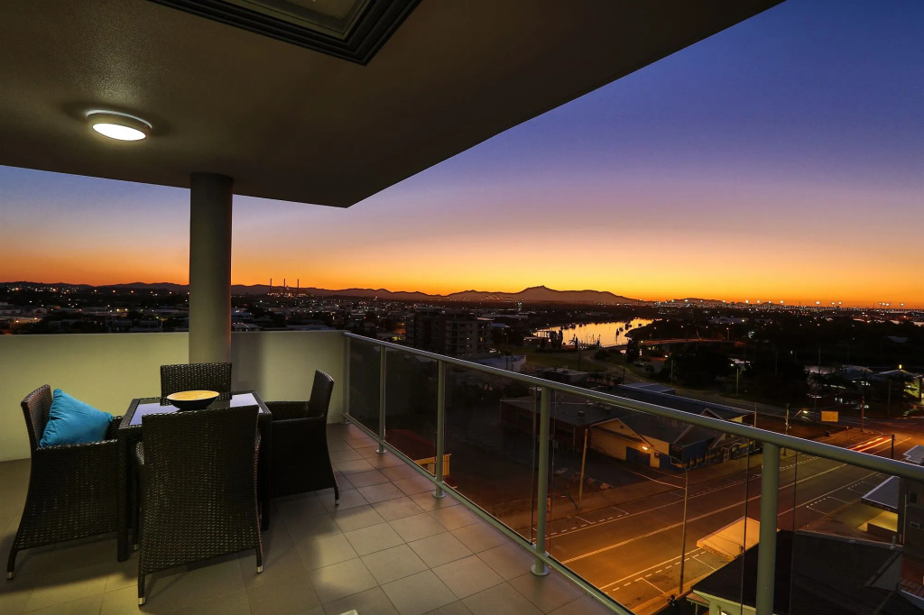 Curtis Central Apartments Official