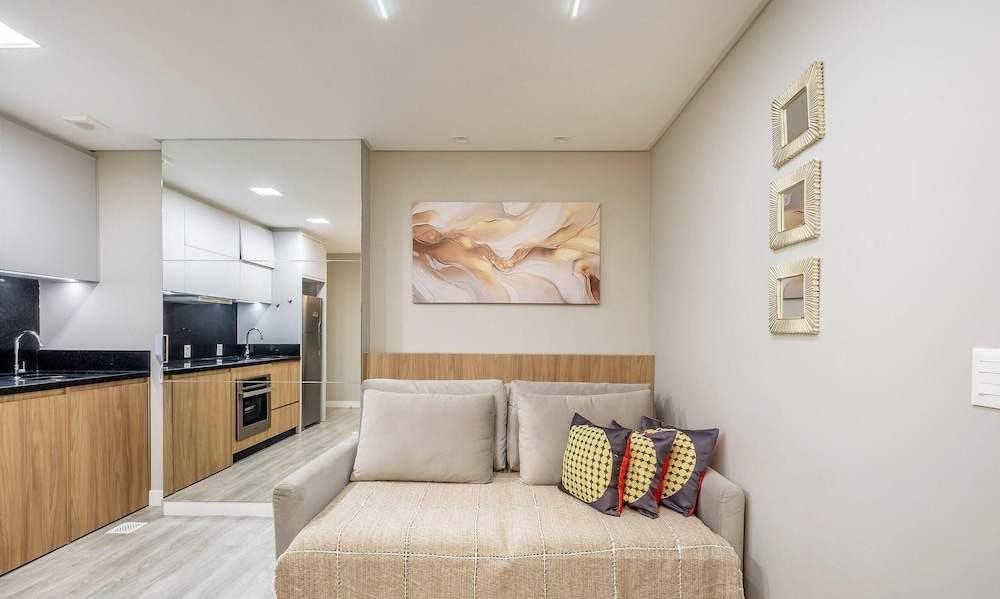 IFT - Ed. Infinity Tower Flat 350m da Meia Praia