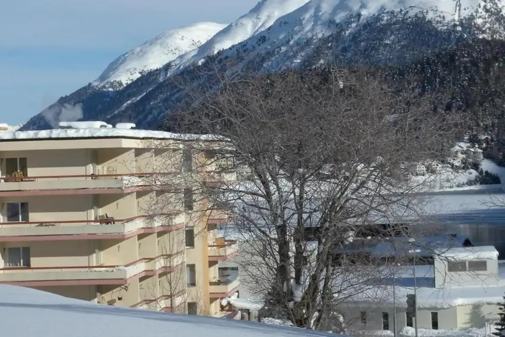 Zentrale gemütliche Wohnung St Moritz A212